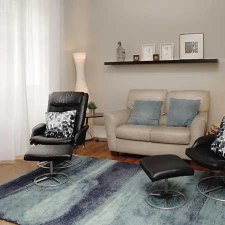 Perfect Location In City Center Up To 6 Prs