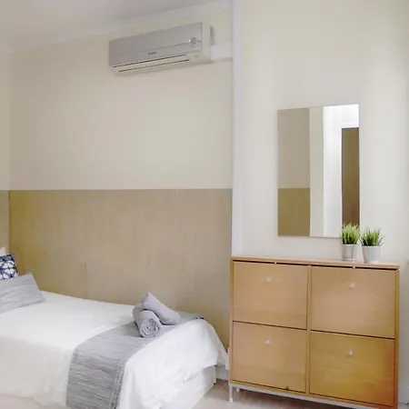 Apartment Perfect Location In City Center Up To 6 Prs *